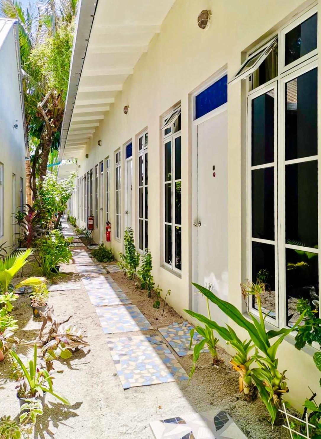 Three Hearts Guesthouse And Villas Fulhadhoo Exteriér fotografie